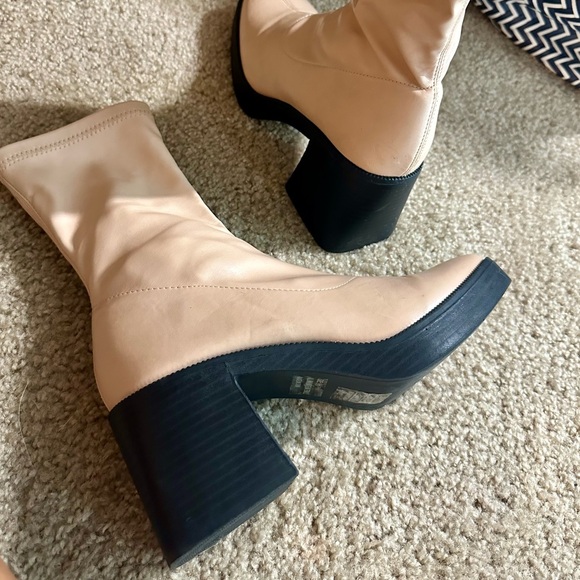 Lulus | Hughes Mid-Calf Platform Stretch Boot in Almond, size 8.5US - Picture 7 of 10